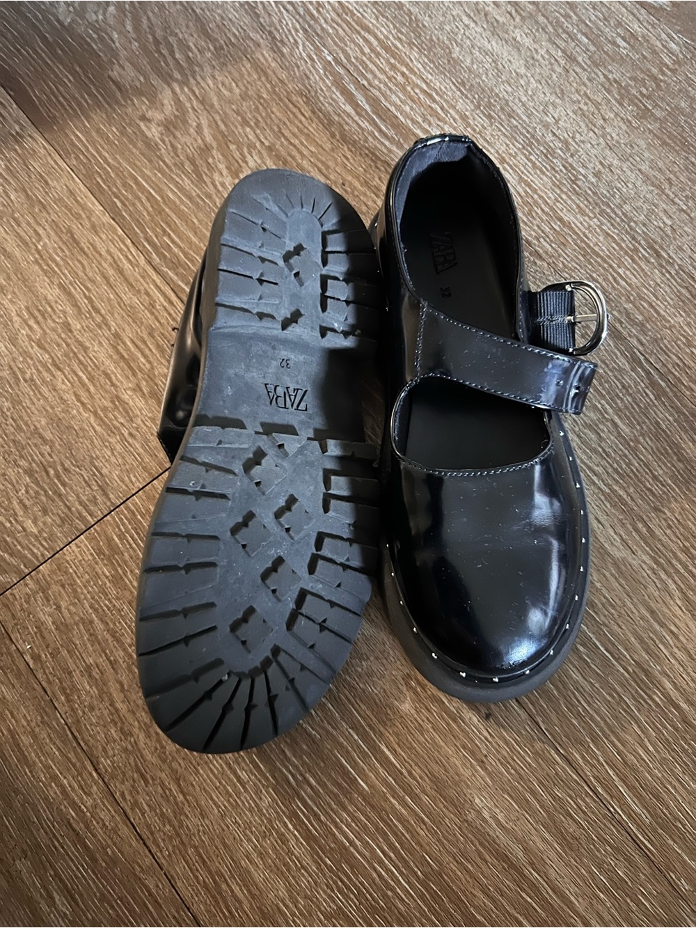 Zara Girls Black Patent Mary Jane Strap Shoes with Silver Buckle - Picture 2 of 3